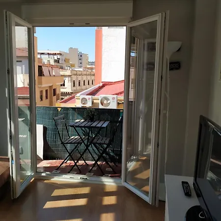 Apartment Beautiful Downtown Near