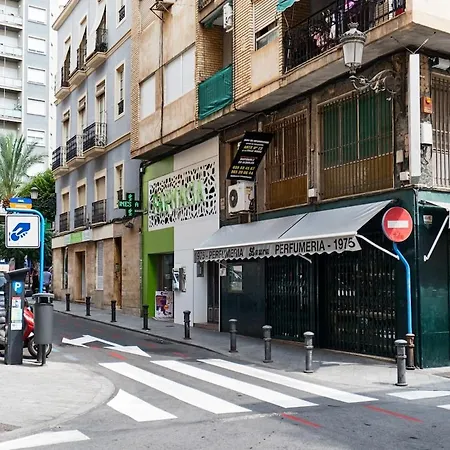 Apartment Beautiful Downtown Near Alicante